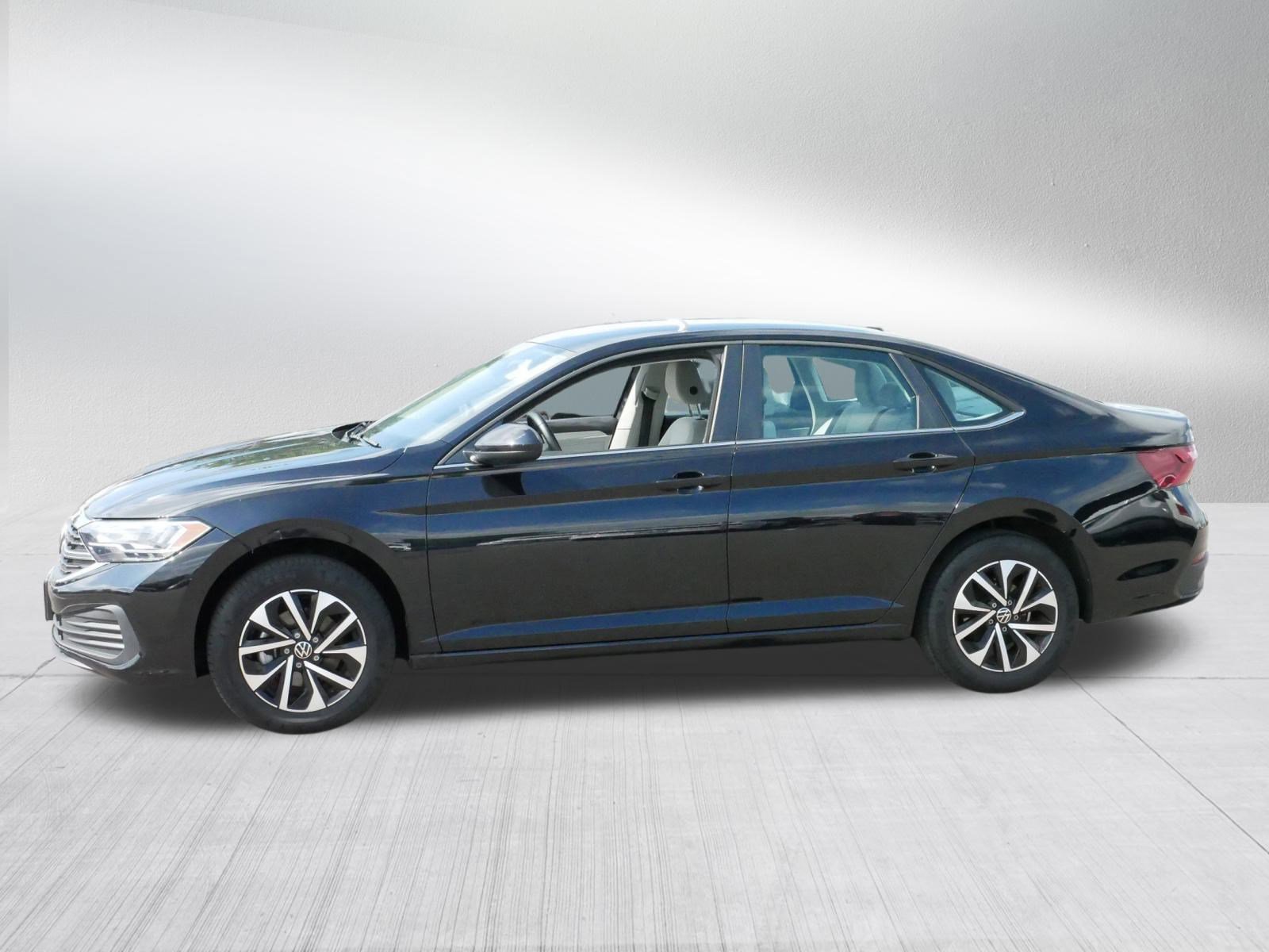 2022 Volkswagen Jetta S photo 4