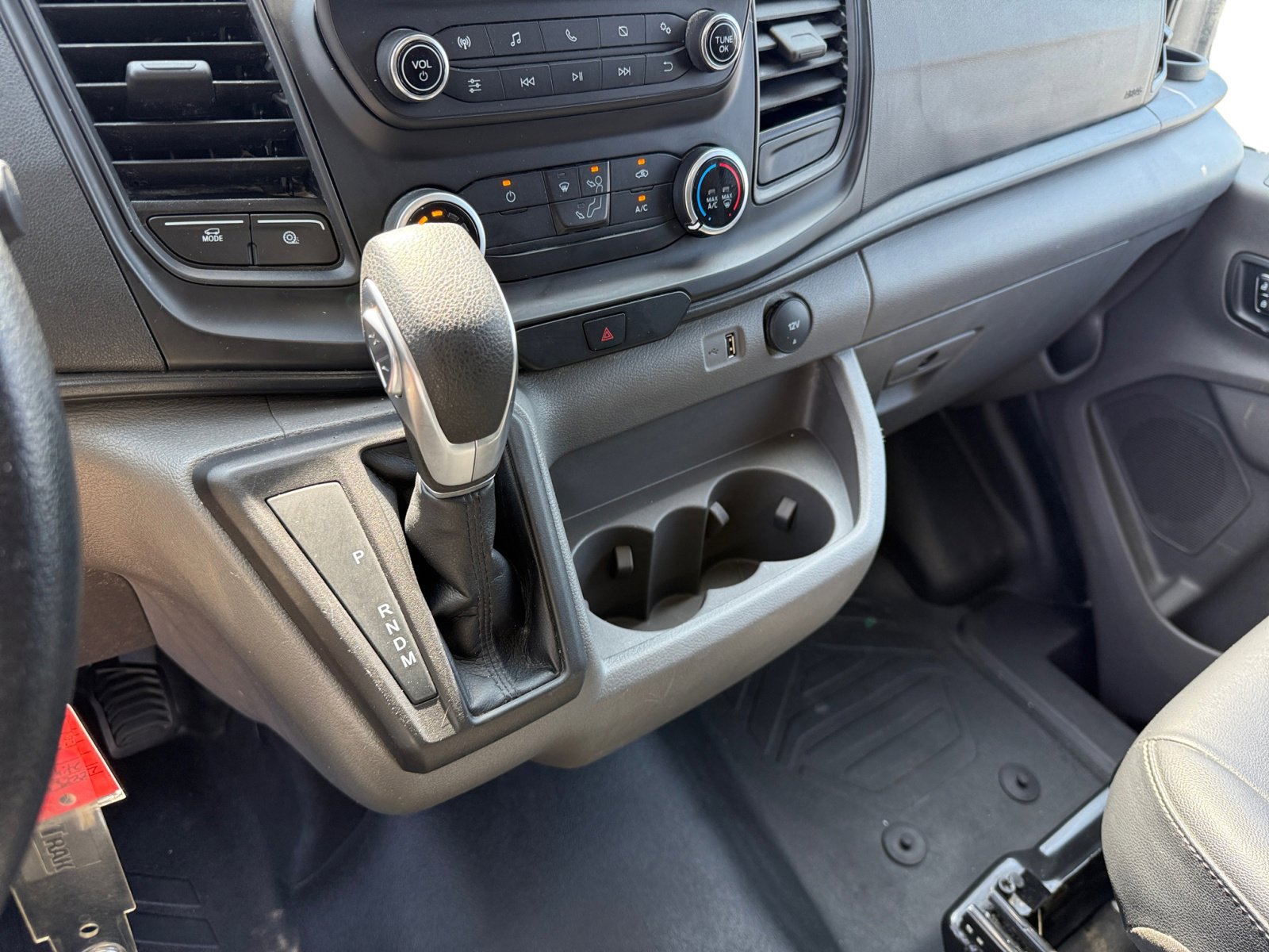 2024 Ford Transit photo 12