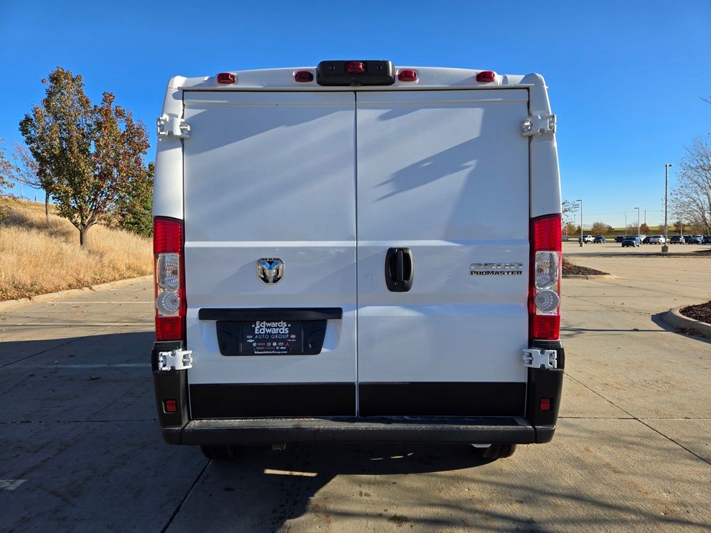 2025 Ram ProMaster 2500 photo 3