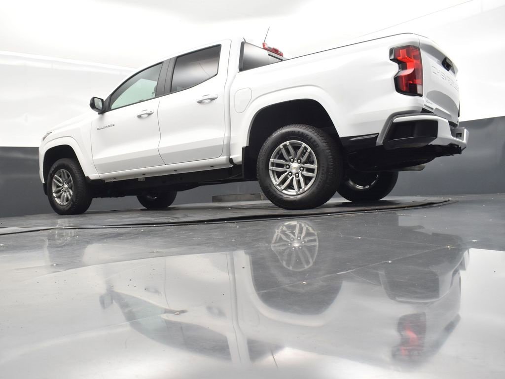 2024 Chevrolet Colorado LT photo 42