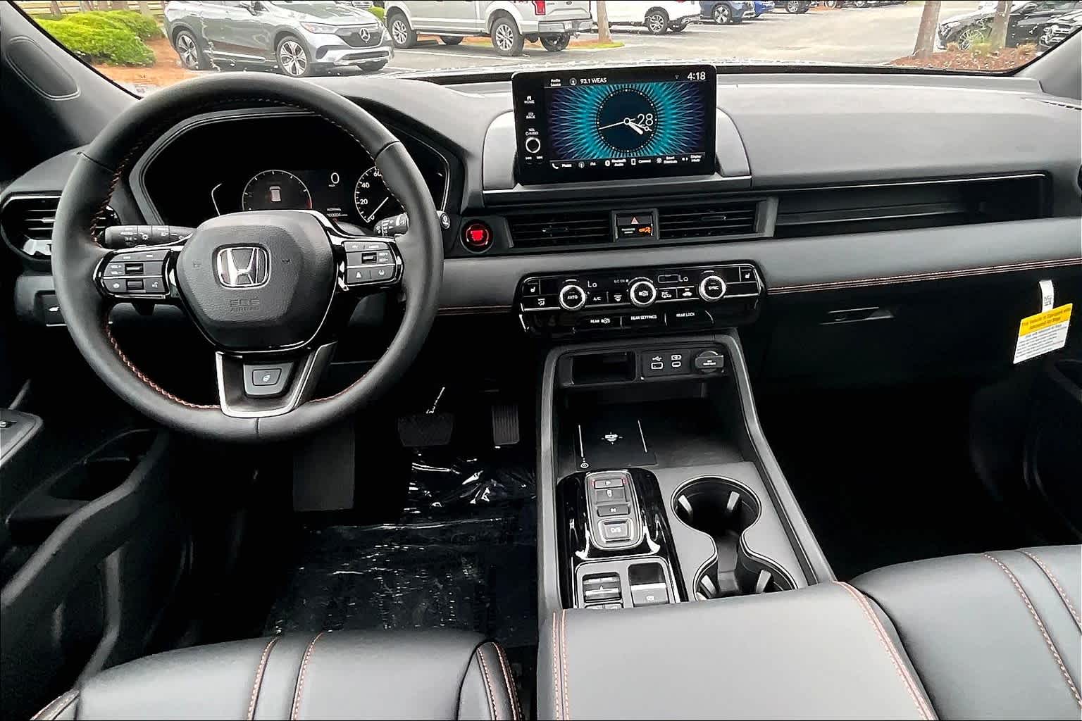 2025 Honda Pilot TrailSport photo 2