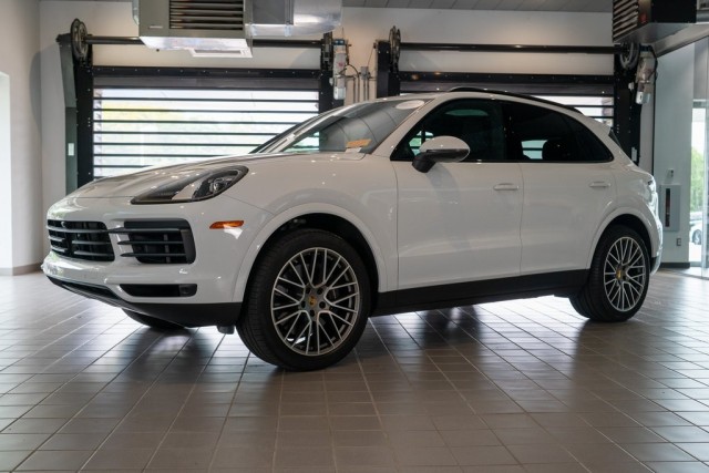 2023 Porsche Cayenne Platinum Edition
