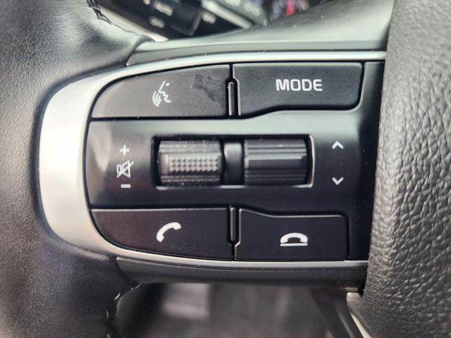 2022 Kia K5 GT-Line photo 21