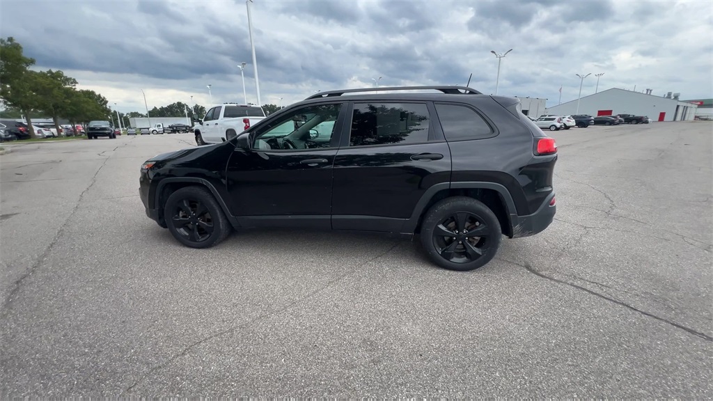 2017 Jeep Cherokee Sport Altitude photo 4
