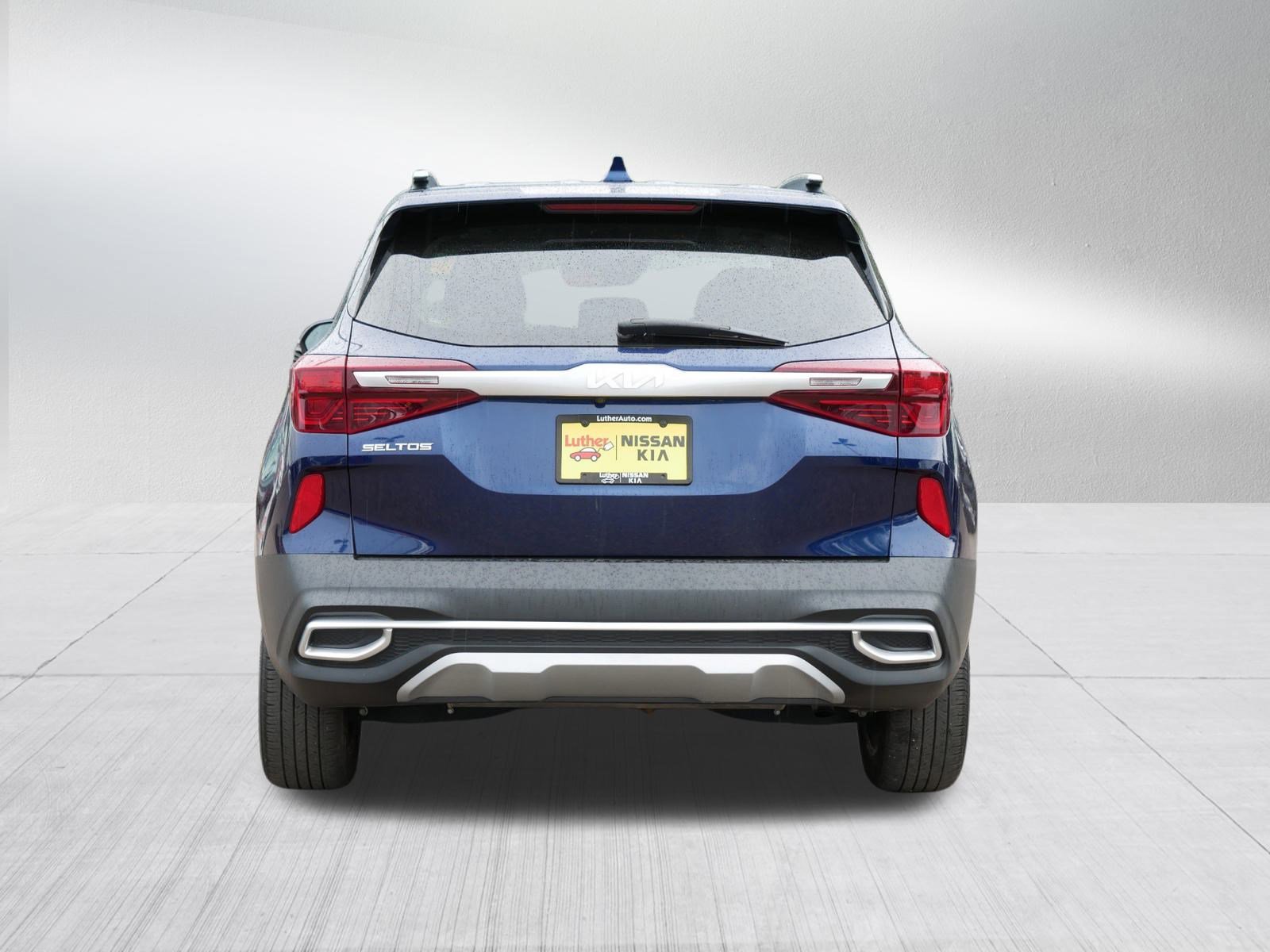 2022 Kia Seltos EX photo 3