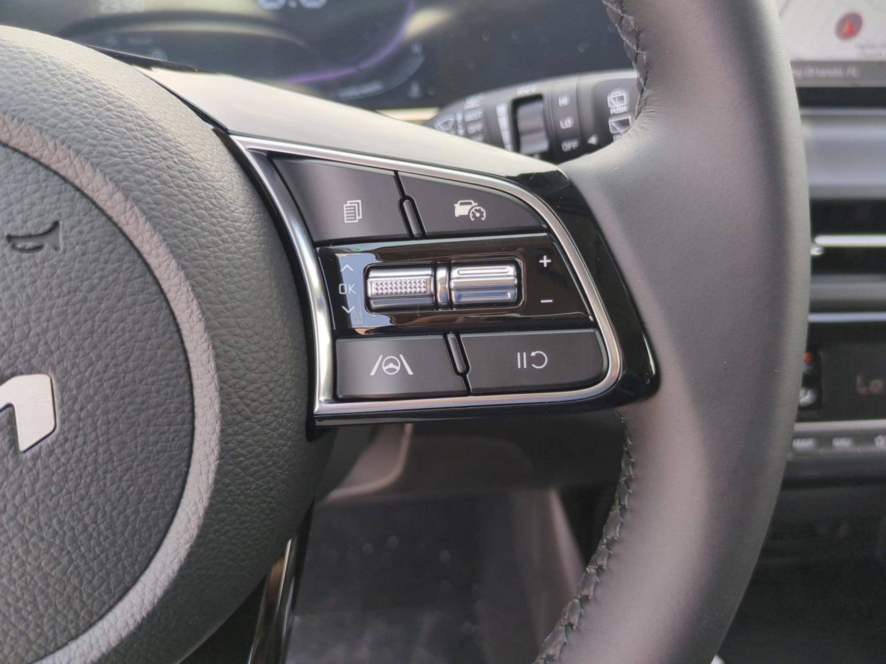 2025 Kia Seltos S photo 23