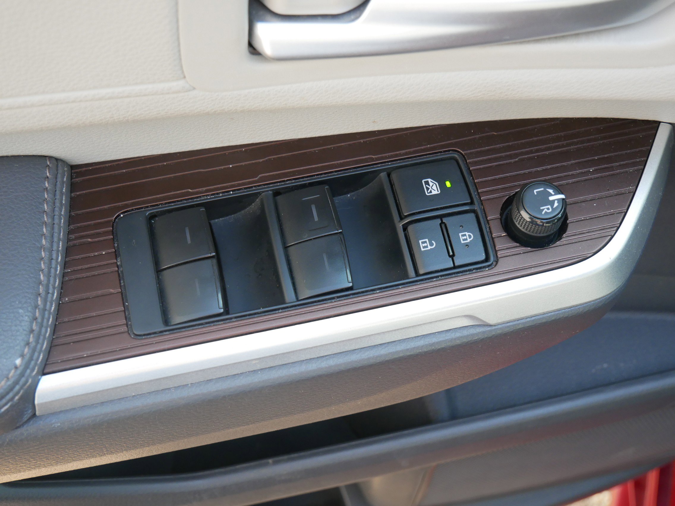 2022 Toyota Sienna XLE photo 19