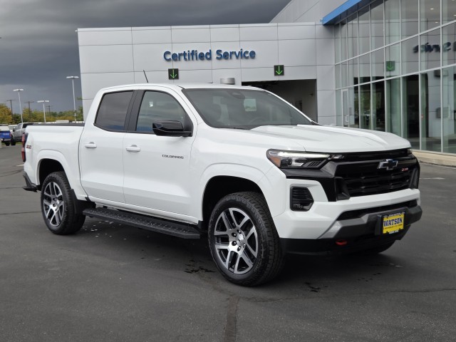 2023 Chevrolet Colorado Z71 photo 3