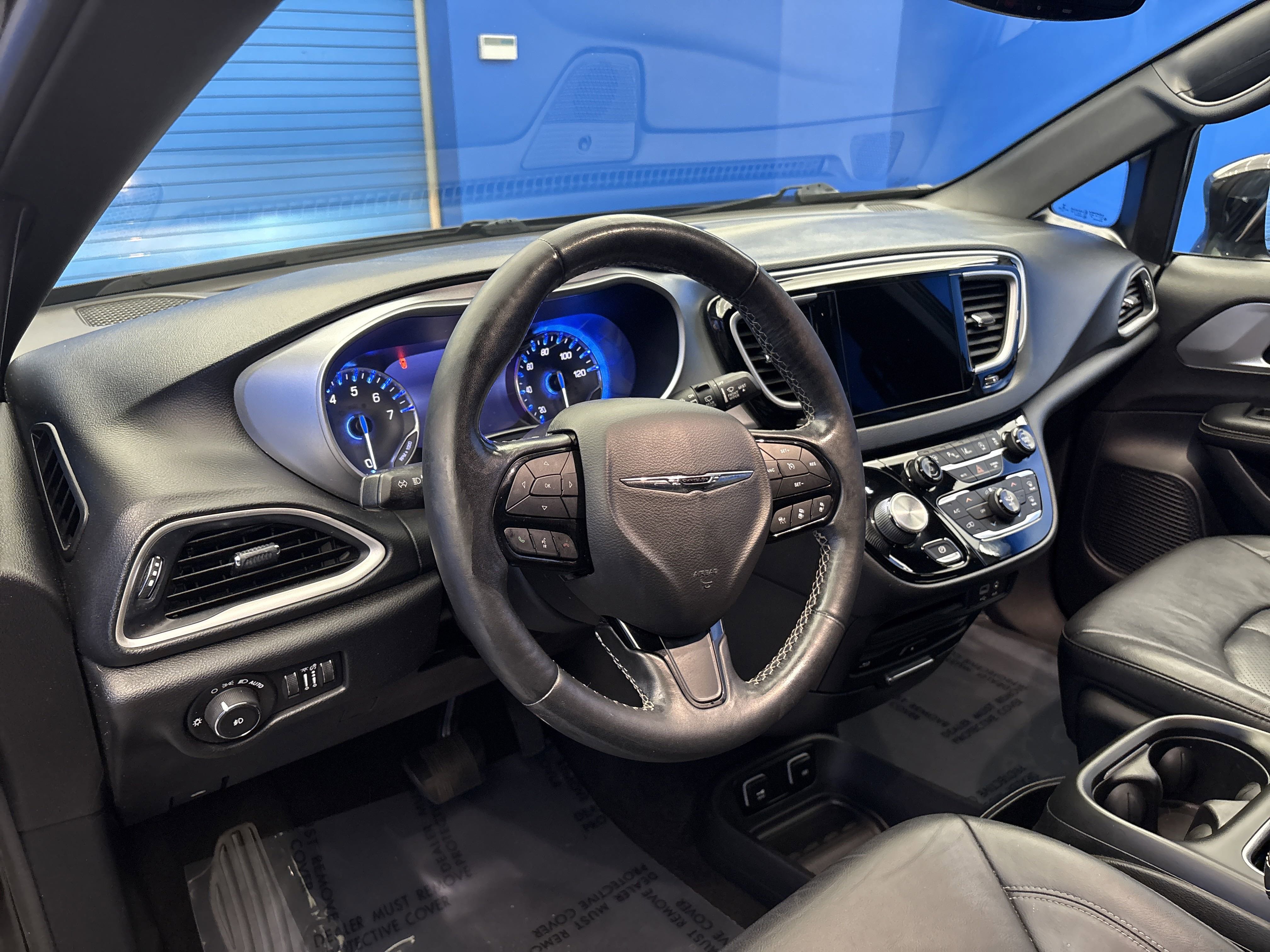 2020 Chrysler Pacifica Touring Plus photo 9