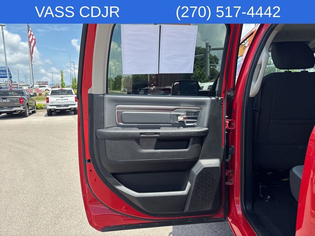 2023 Ram 1500 SLT photo 19