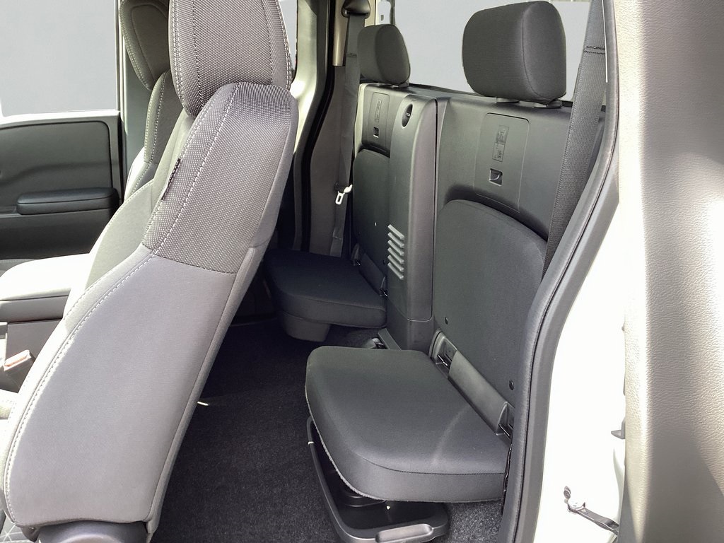 2025 Nissan Frontier SV photo 10