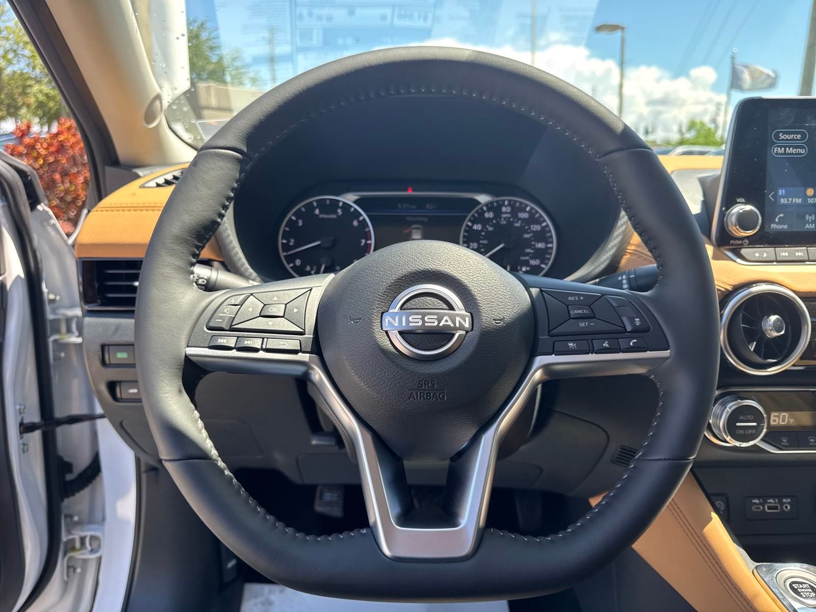 2025 Nissan Sentra SV photo 14