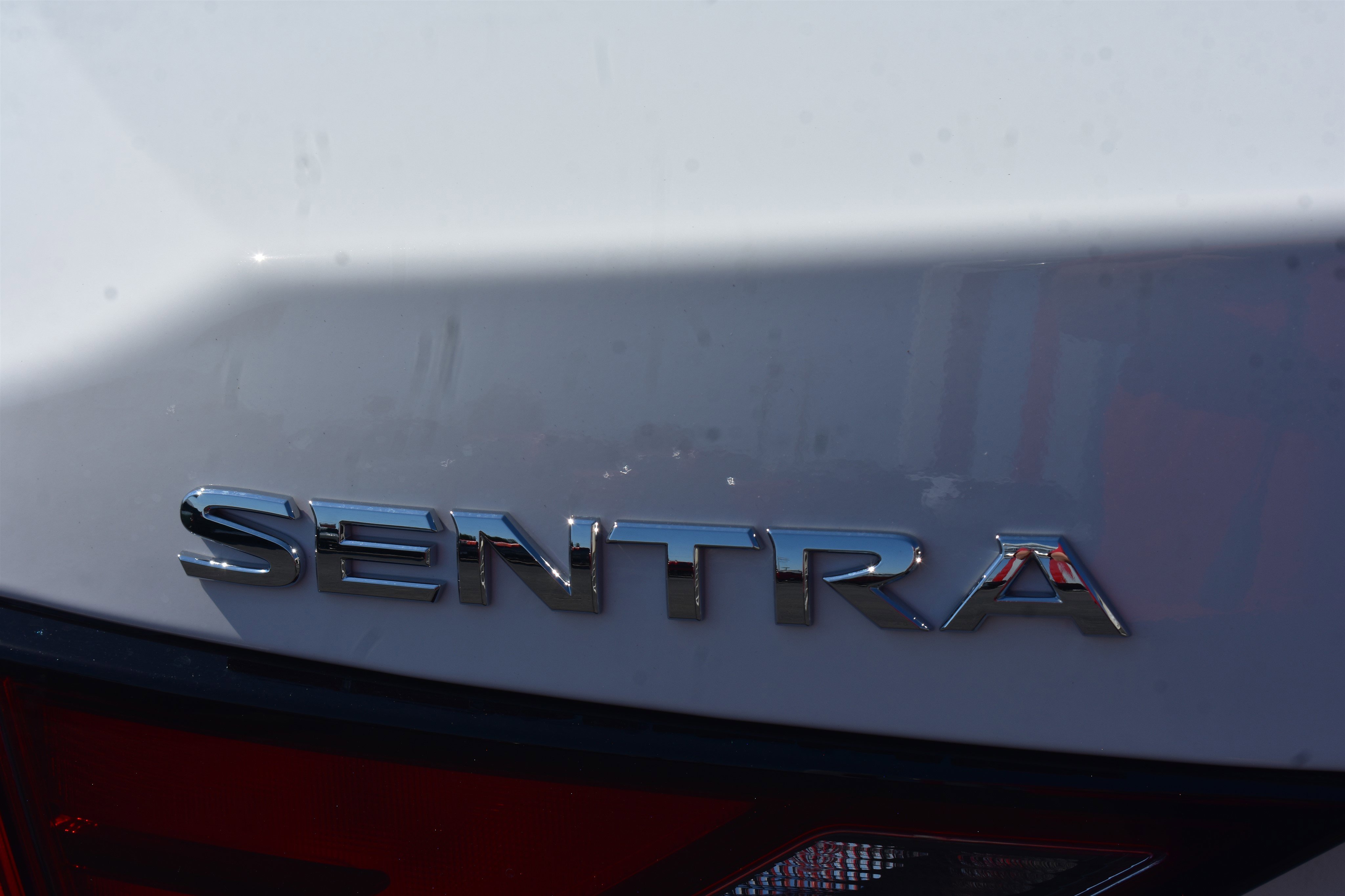 2025 Nissan Sentra SV photo 3