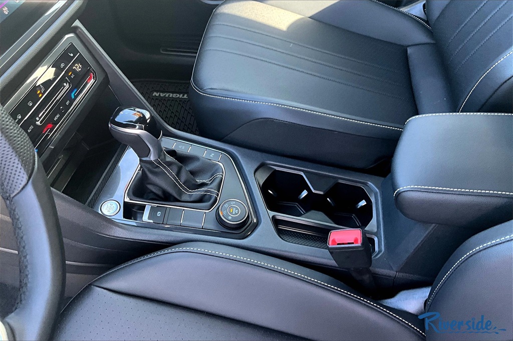 2024 Volkswagen Tiguan SE R-Line Black photo 15
