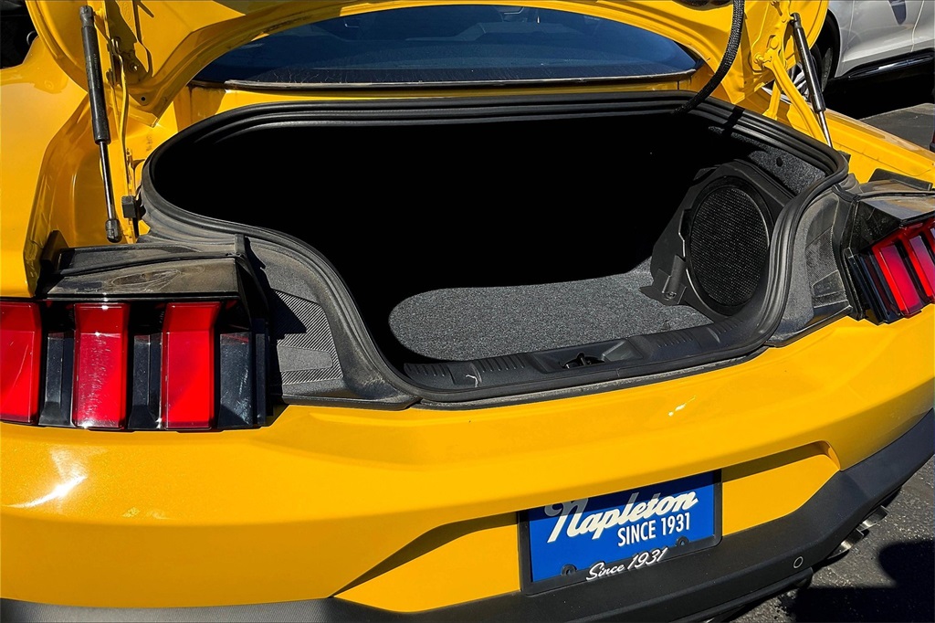 2024 FORD MUSTANG - Image 24