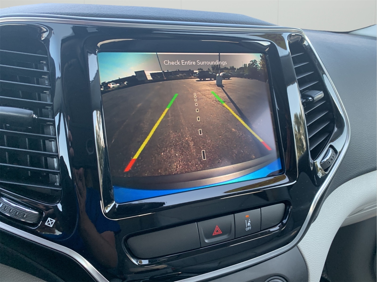 2022 Jeep Cherokee Limited photo 21
