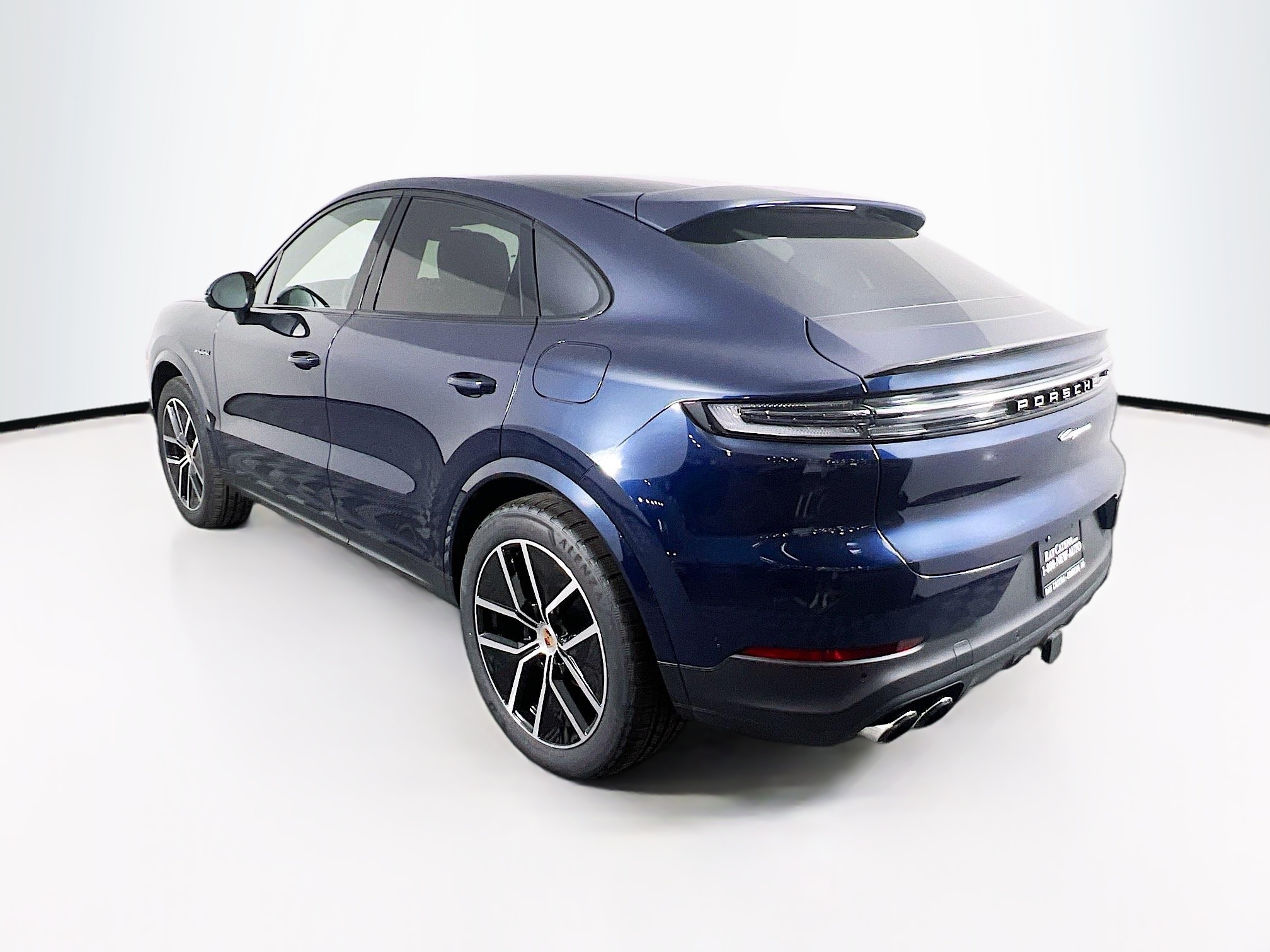 2025 Porsche Cayenne E-Hybrid Coupe photo 3