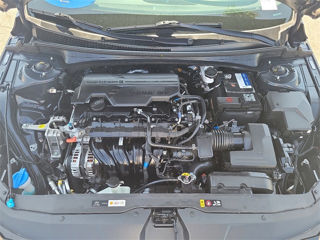 2023 Hyundai Elantra SEL photo 20