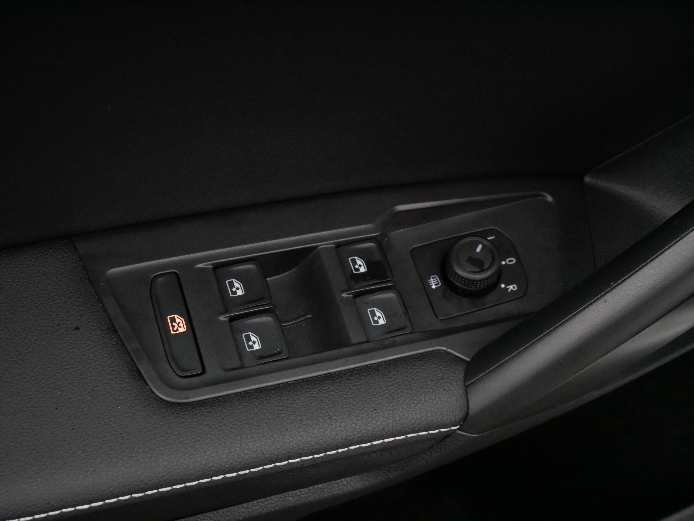 2022 Volkswagen Tiguan S photo 16