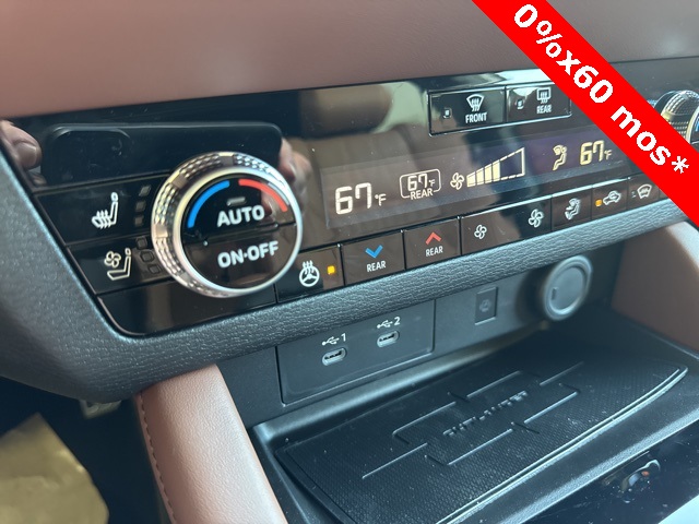 2025 Mitsubishi Outlander SEL photo 17