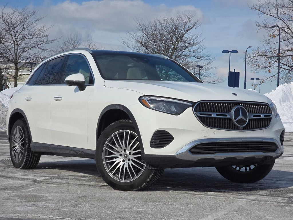 2023 Mercedes-Benz GLC