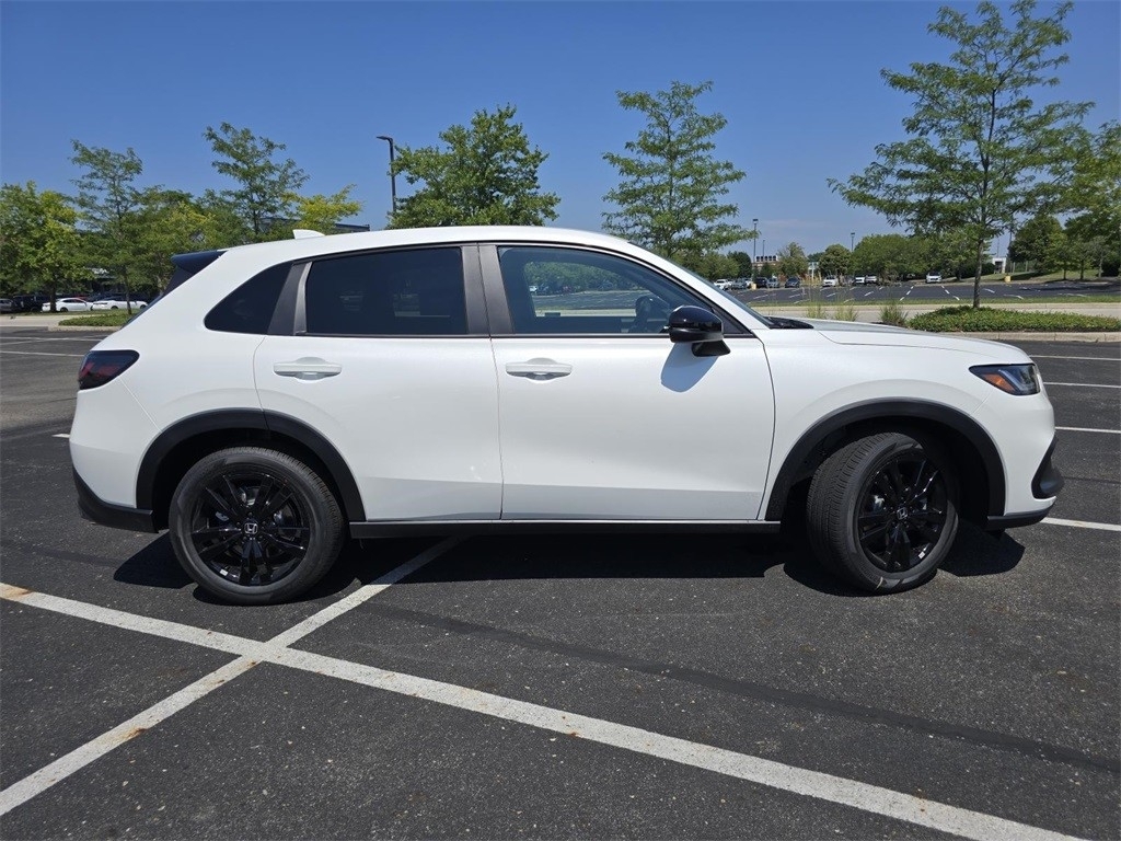 2026 Honda HR-V Sport photo 13