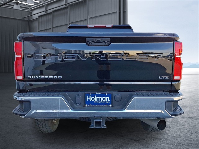 2024 Chevrolet Silverado 3500HD LTZ photo 6