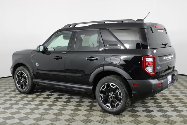 2025 Ford Bronco Sport Outer Banks photo 4