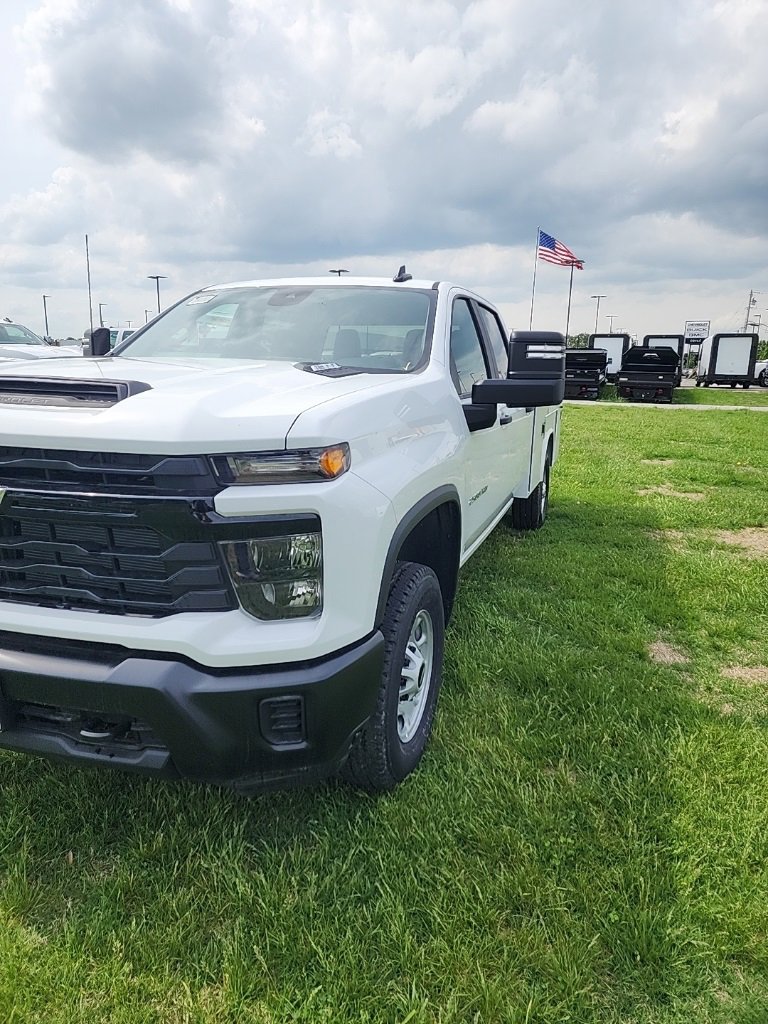 2024 Chevrolet Silverado 2500HD photo 4