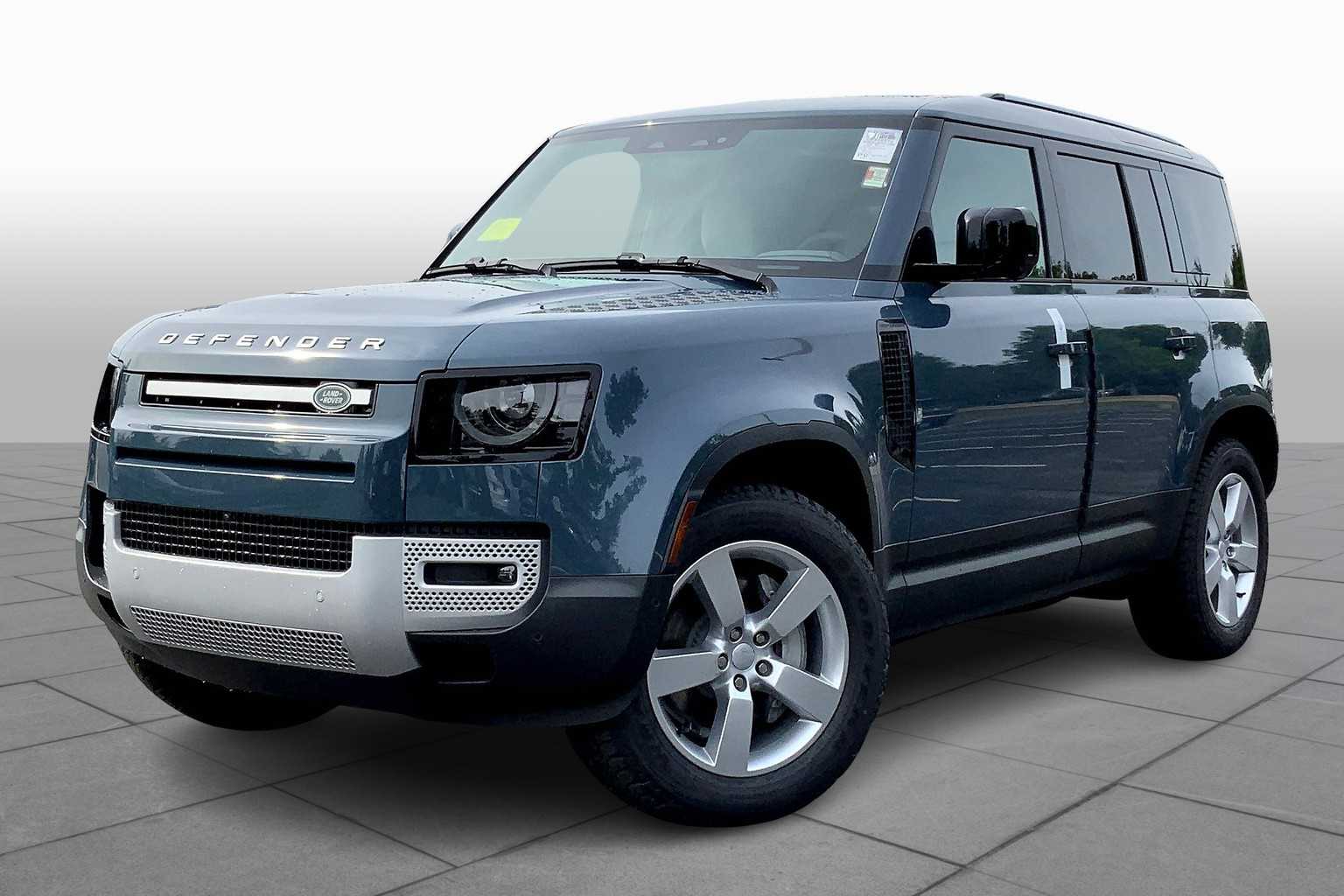 2025 Land Rover Defender 90 S photo 3