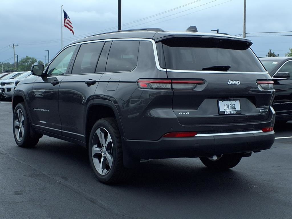 2025 Jeep Grand Cherokee Limited photo 4