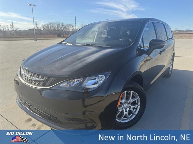 2026 Chrysler Voyager LX's photo