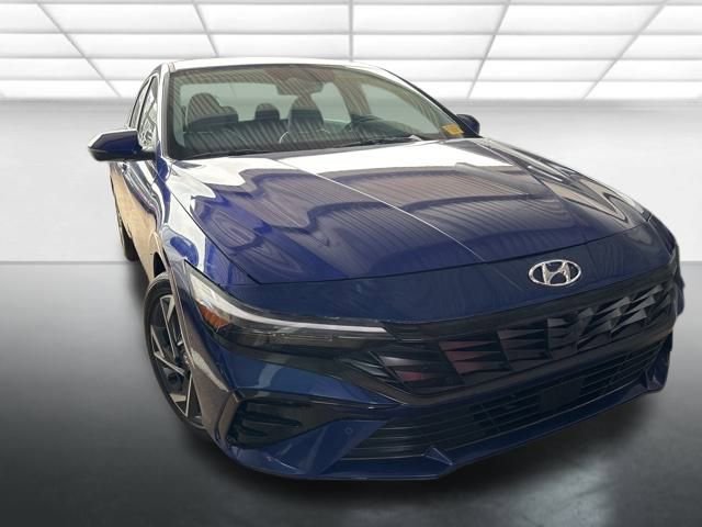 2024 Hyundai Elantra Limited's photo