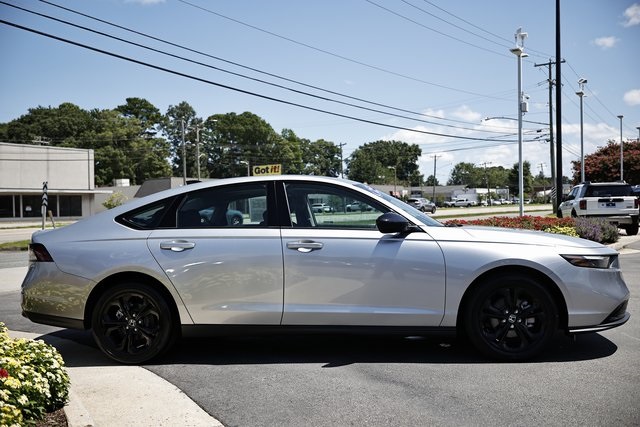2025 Honda Accord 1.5T SE photo 10