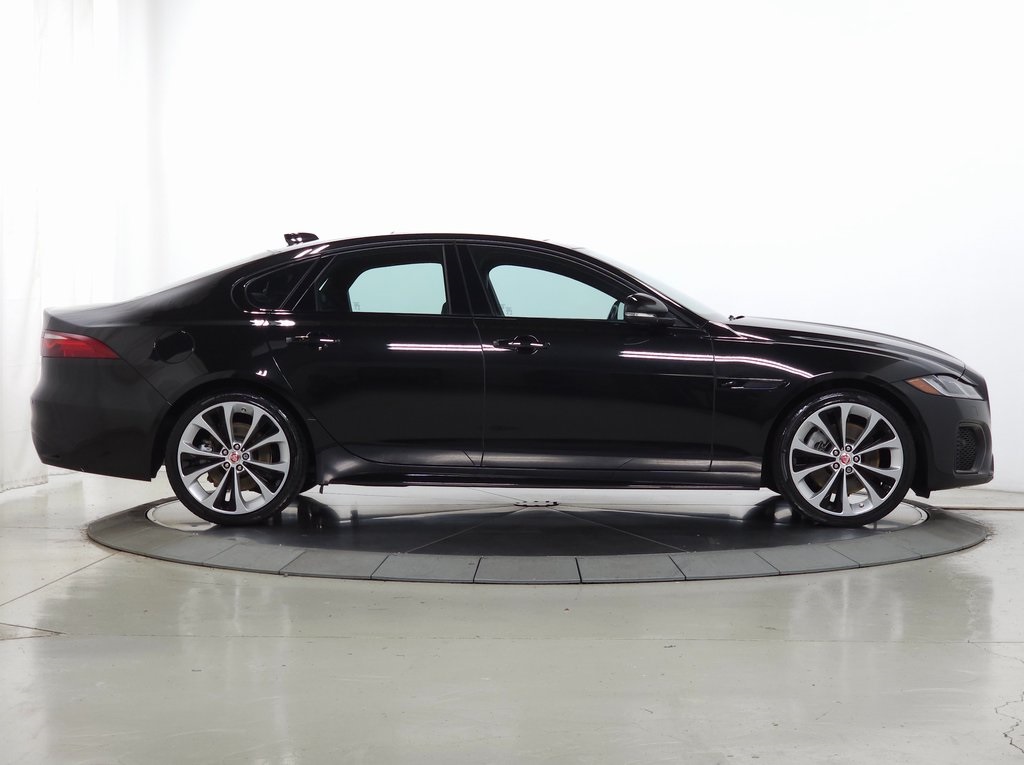 2022 Jaguar XF R-Dynamic SE photo 8