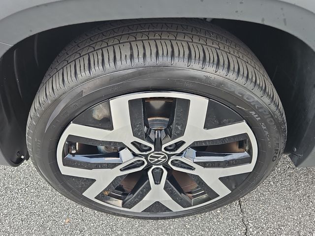 2022 Volkswagen Taos SEL photo 20