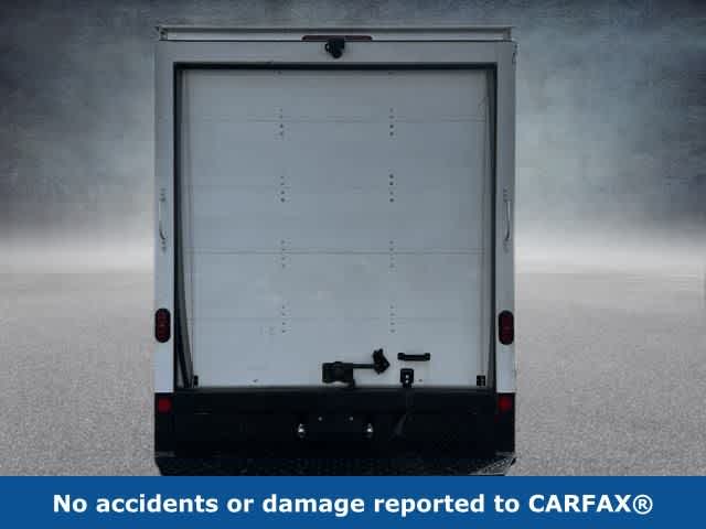 2022 Ford Transit Cutaway Cab Chassis photo 4