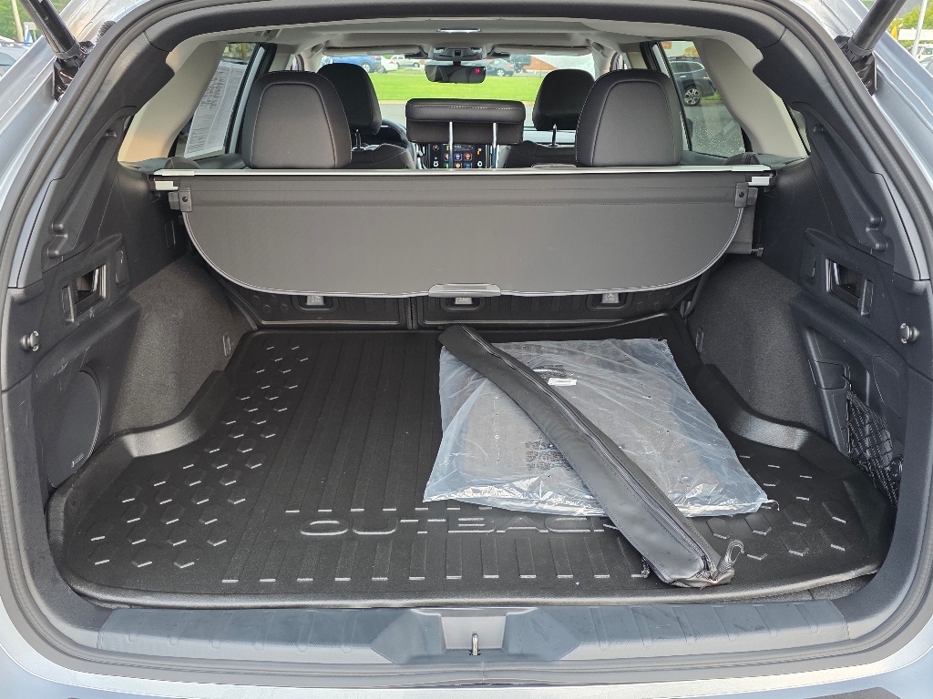 2025 Subaru Outback Limited photo 4