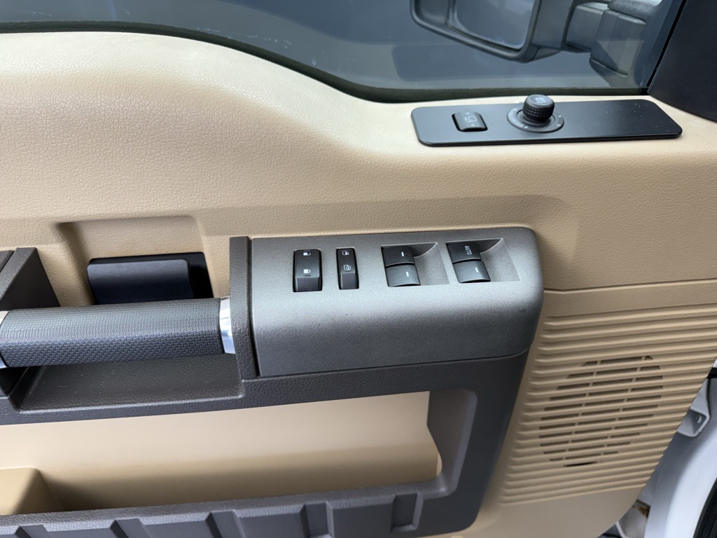 2011 Ford F-250 photo 17