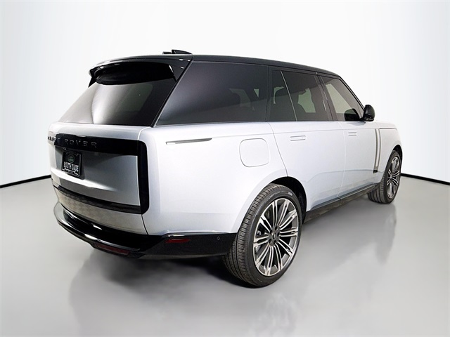 2025 Land Rover Range Rover SE photo 2