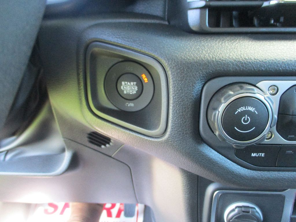 2025 Jeep Gladiator Sport S photo 6