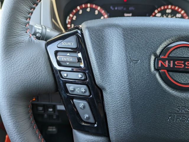 2025 Nissan Frontier Crew Cab PRO-4X photo 14