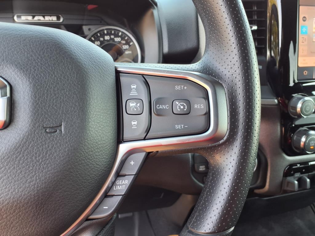 2025 Ram 1500 Warlock photo 16