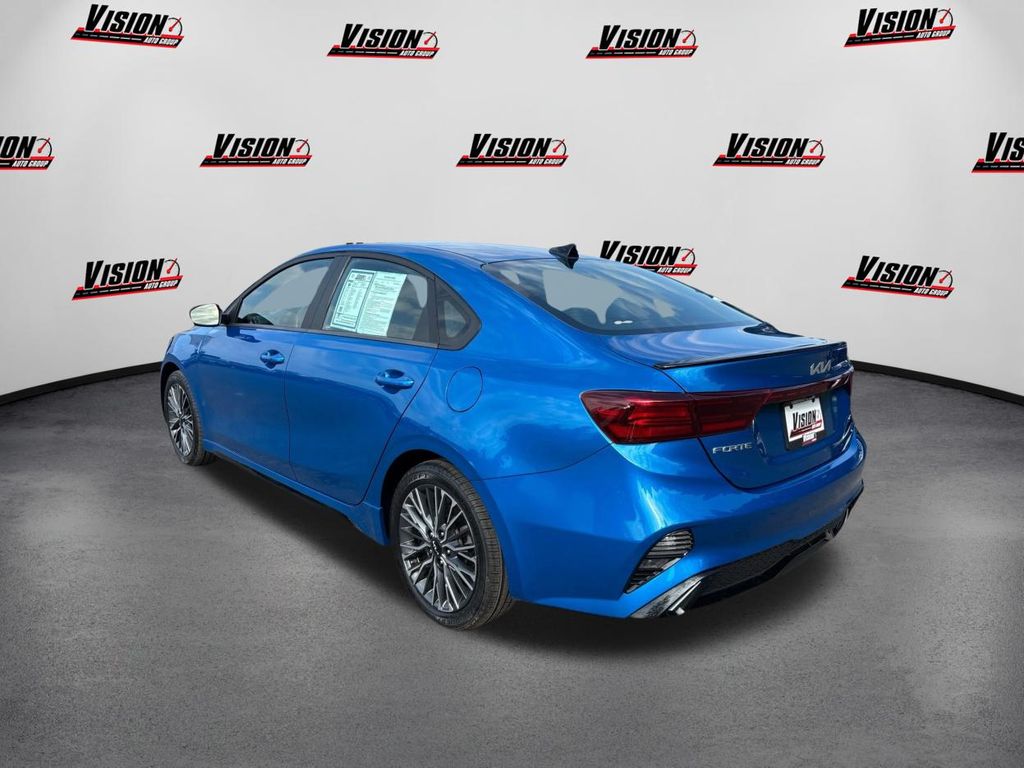2024 Kia Forte GT-Line photo 7