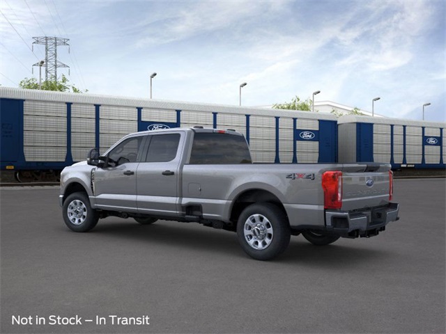 2025 Ford F-350 photo 4
