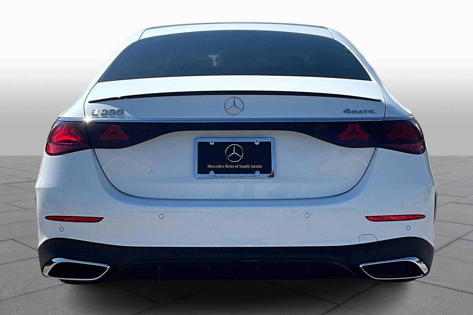 2026 Mercedes Benz E 4MATIC photo 2