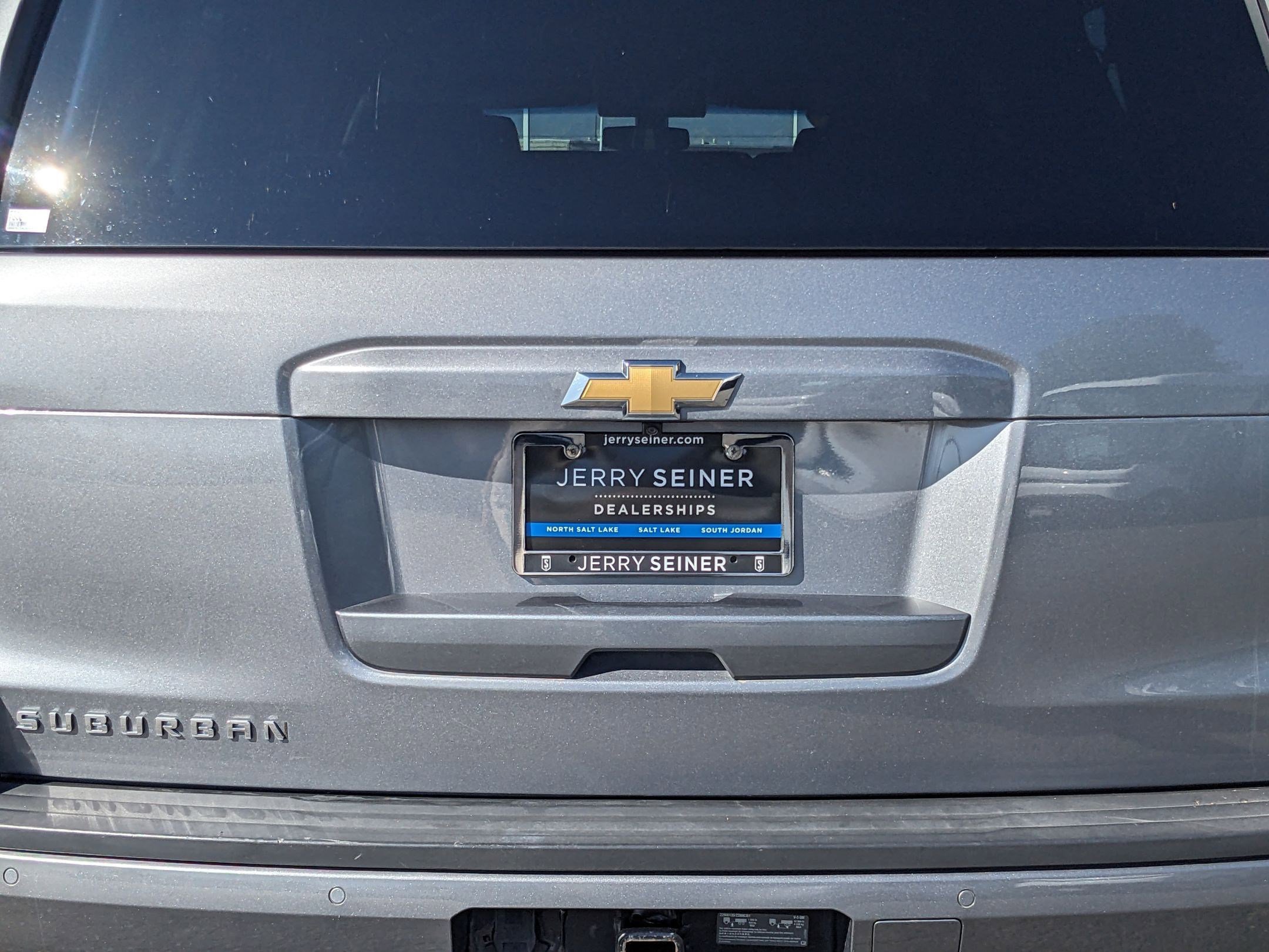 2018 Chevrolet Suburban LS photo 13