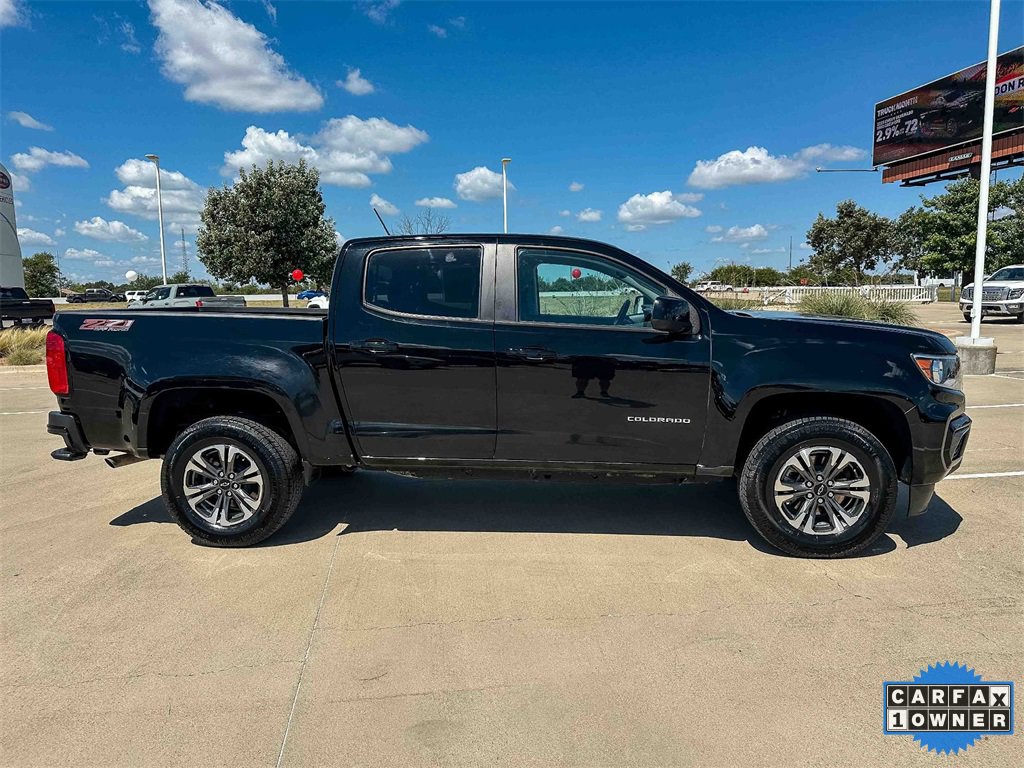 2022 Chevrolet Colorado Z71 photo 2