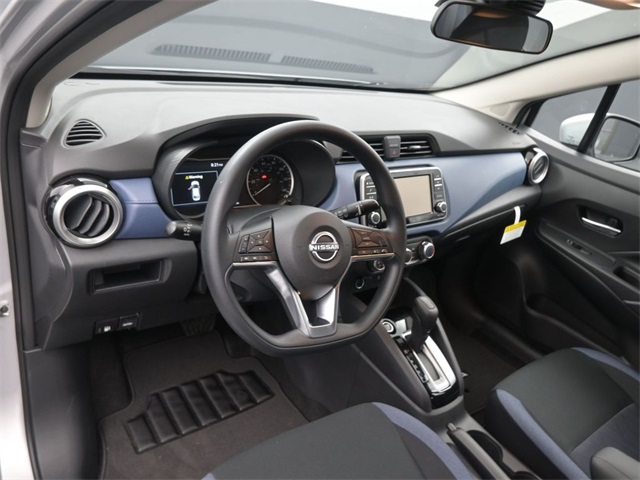 2025 Nissan Versa SV photo 15