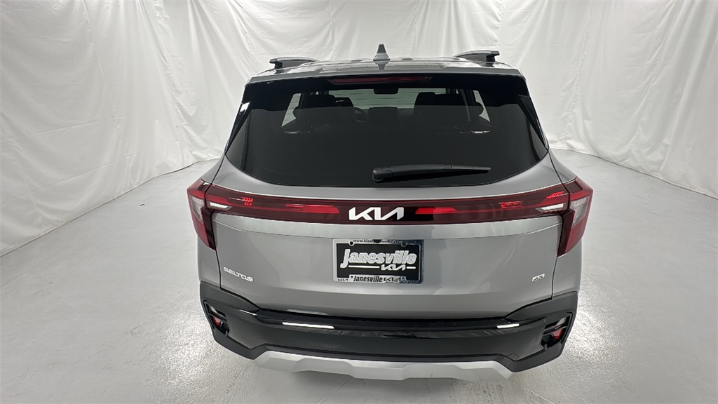 2026 Kia Seltos S photo 3